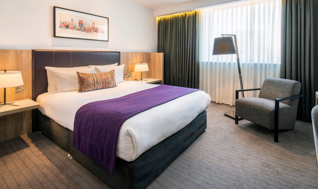 Deluxe 4-Star Hotel Rooms | Park Regis Birmingham